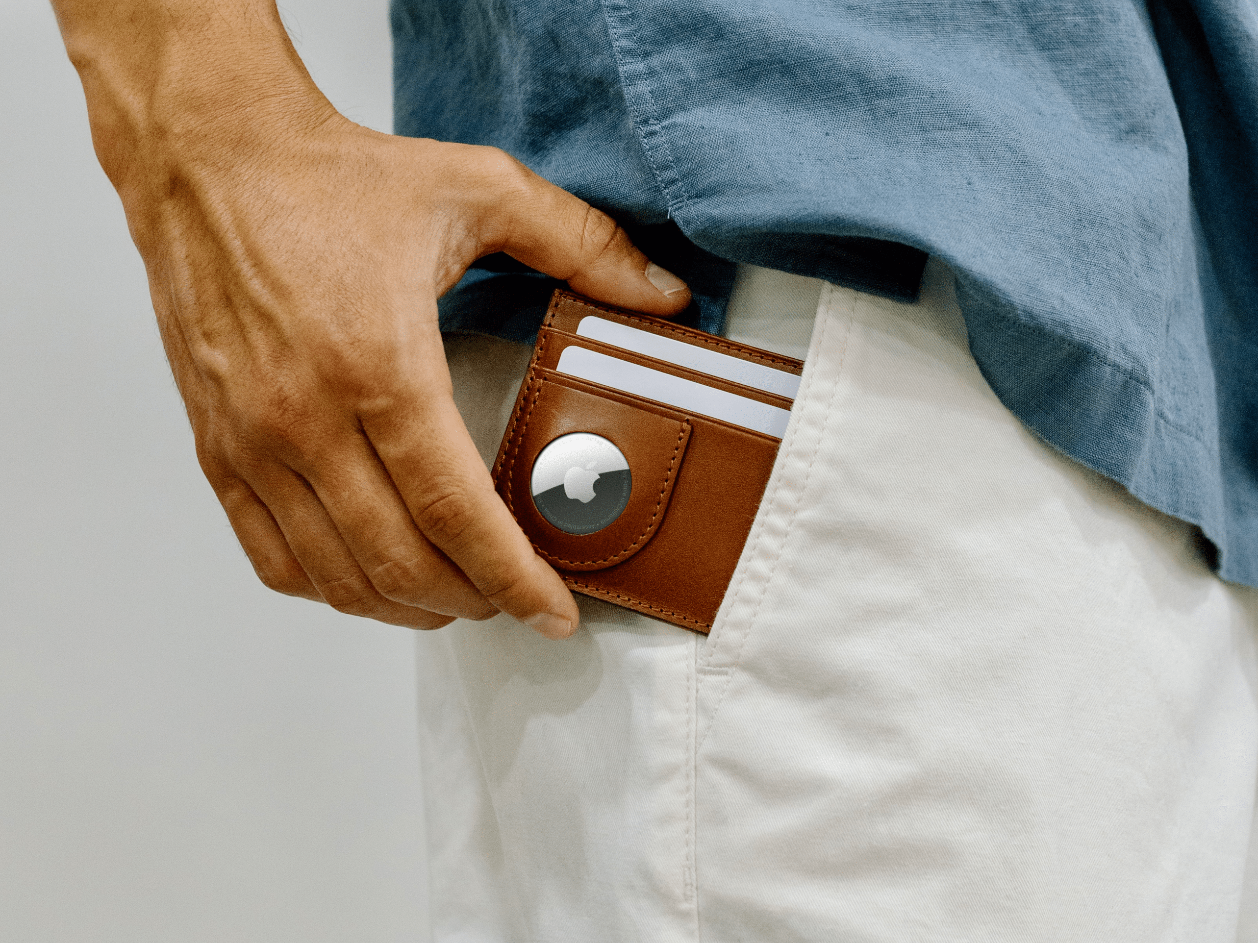 Slim Italian Leather AirTag Wallet - Tuscan Tan | Bluebonnet