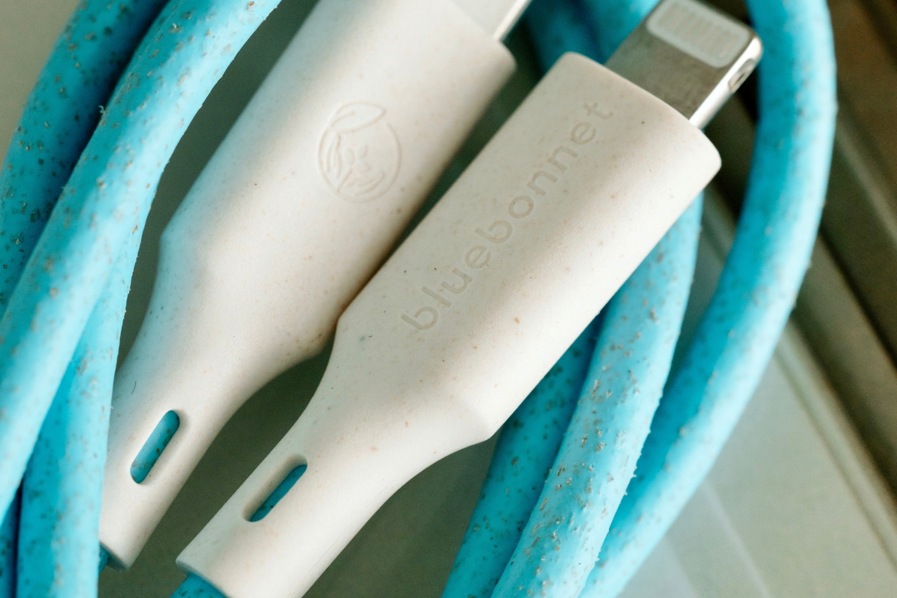 Sustainably Made USB-C to Lightning Cable Phone Charger 4 ft | Bluebonnet