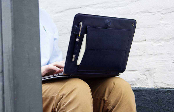 【PLEPIC】Bon Voyage Leather Folio 13 (Laptop Pouch) MochiThings: Bon Voyage 13 in. Laptop Pouch